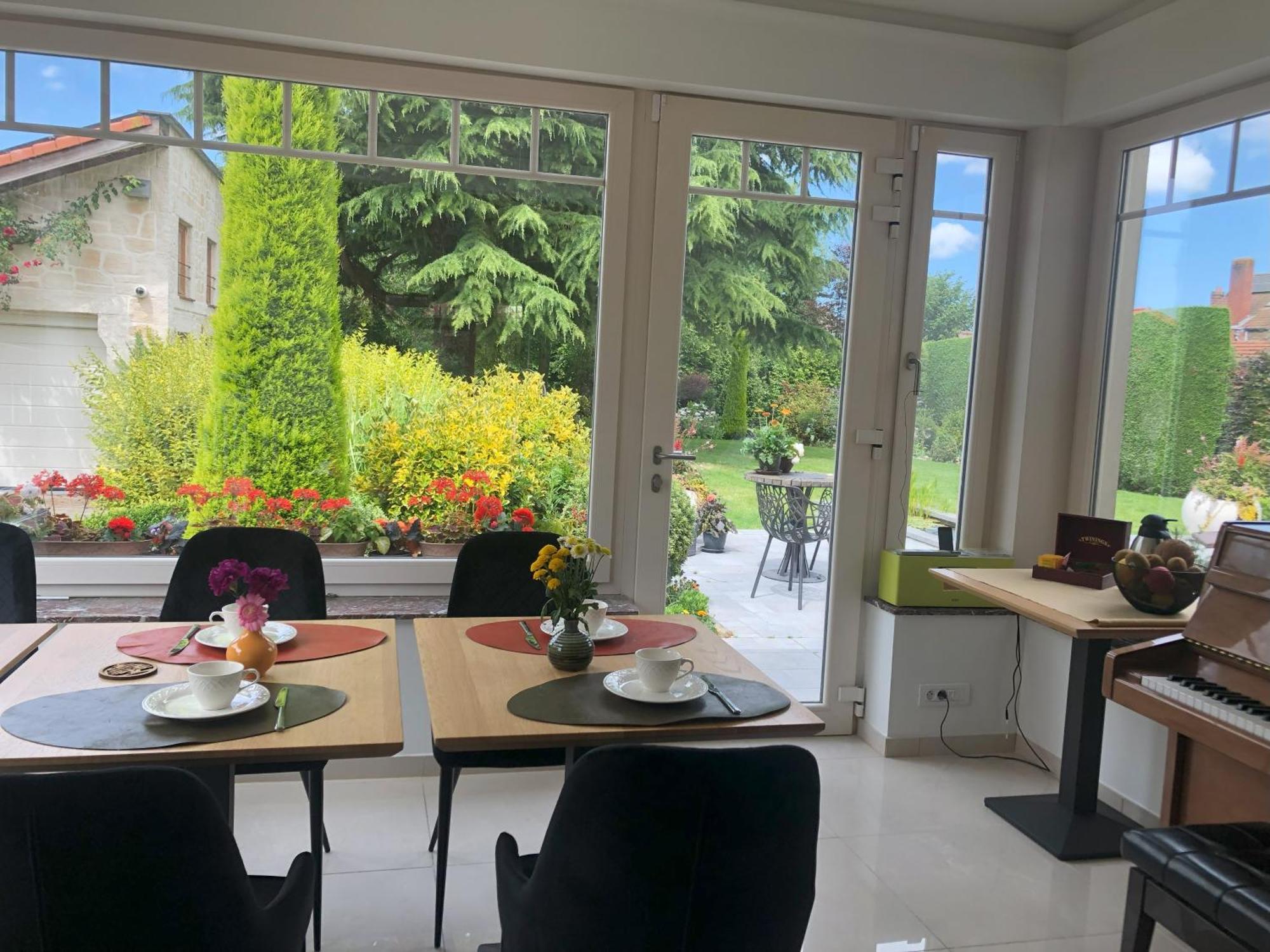ヤブベーケ Cedrus Bed & Breakfast エクステリア 写真